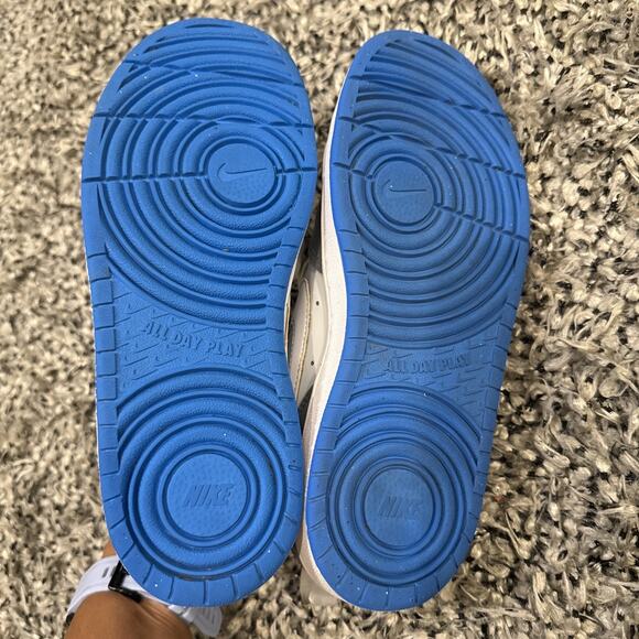 Nike Kids Sneakers - Gray and White - Picture 9 of 9